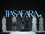 brand-fashion-tiasafara-neni-nur-effendi-maju-dipanggung-runaway_20220419_085010.jpg