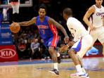 brandon-jennings-dribel_20141229_102021.jpg