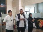 brigjen-adi-vivid-memberikan-keterangan-nih3.jpg