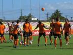brisbane-roar-latiannnn_20160209_222118.jpg