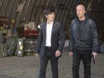 bruce-willis-dan-byung-hun-lee-di-red-2.jpg