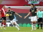 bruno-fernandes-2l-merayakan-dengan-striker-uruguay-manchester-united-edinson-cavani.jpg