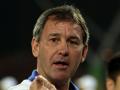 bryan-robson-tunjuk.jpg