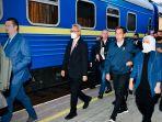 bu-iriana-presiden-jokowi-beserta-rombongan-terbatas-berangkat-menuju-kyiv-di-ukraina.jpg