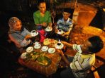 budaya-minum-kopi-di-banyuwangi_20161229_173339.jpg
