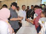 budi-arie-setiadi-airlangga-pasar-murah-projo.jpg