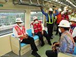 budi-karya-sumadi-saat-menjajal-lrt-jabodetabek-dari-stasiun-tmii.jpg