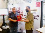 30 Tahun McDonald’s Luncurkan Buku 'Ini Kita di McD, Ini McD Kita' Bagikan 101 Momen Istimewa