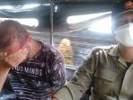 bule-rusia-diamankan-saat-tidur-di-warung-warga.jpg