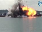 bum-6-kapal-pencuri-ikan-di-perairan-batam-diledakkan-1_20151104_001001.jpg