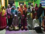 bunda-fat-segera-bergegas-penuh-semangat-untuk-mengunjungi-pesantren-tafis-anak-yatim_20160915_164517.jpg