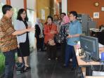 bunda-lita-pengurus-gerakan-anak-indonesia-membaca-berbincang-dengan-tim-kunker-dpr_20160620_213139.jpg