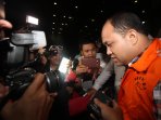 bupati-banyuasin-yan-anton-ditetapkan-kpk-sebagai-tersangka_20160905_221608.jpg