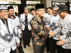 bupati-banyuwangi-abdullah-azwar-anas_20160714_140312.jpg
