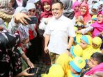 bupati-banyuwangi-abdullah-azwar-anas_20180108_113354.jpg