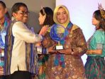 bupati-bekasi-neneng-hasanah-yasin_20180903_052900.jpg