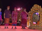 bupati-buleleng-tutup-buleleng-festival-2018_20180807_215801.jpg