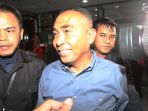 bupati-buton-dijemput-paksa-kpk_20170125_194035.jpg