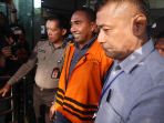 bupati-buton-ditahan-kpk_20170126_223224.jpg