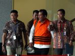 bupati-hulu-sungai-tengah-ditetapkan-tersangka_20180105_173120.jpg