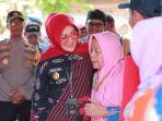 bupati-klaten-sri-mulyani-melihat-secara-langsung-dampak-sisa-bw.jpg