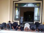 bupati-lamandau-marukan-hendrik-bersama-anggota-dprd-lamandau_20170709_223120.jpg