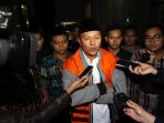 bupati-lampung-tengah-ditahan-kpk_20180217_010312.jpg