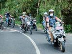 bupati-pamekasan-baddrut-tamam-saat-mengendarai-motor.jpg