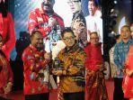 bupati-puncak-papua-willem-wandik-3.jpg