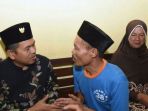 bupati-purwakarta-dedi-mulyadi-saat-menengok-didin_20170521_194119.jpg