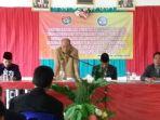 bupati-sumba-barat-drs-agustinus-niga-dapawole-sedang-memberikan.jpg