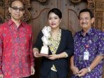 bupati-tabanan-ni-putu-eka-wiryastuti_20161213_153742.jpg