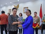 bupati-tabanan-raih-penghargaan-anugerah-parahita-ekapraya_20181220_053746.jpg
