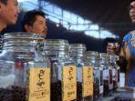 bupati-temanggung-menikmati-kopi-di-salah-satu-stan-festival-kopi.jpg