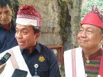 bupati-toraja-utara-kalatiku-paembonan-kanan-bersama-kepala.jpg