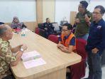 buronan-kasus-pembalakan-liar-di-kepulauan-aur.jpg