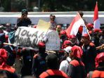 buruh-demo-tolak-omnibuslaw_20200825_145428.jpg