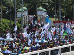 buruh-demo-tolak-omnibuslaw_20200825_145523.jpg