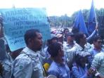 buruh-di-phk-gresik_20150112_105309.jpg