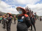 buruh-kembali-demonstrasi-desak-mk-batalkan-uu-cipta-kerja_20201229_155044.jpg