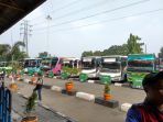 bus-akap-terparkir-di-terminal-kampung-rambutan_20180603_124231.jpg