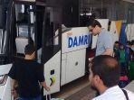 bus-damri-yang-melayani-penumpang-dari-bandara-kertajati-menuju-bandung.jpg