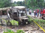 bus-masuk-sawah_20161218_172445.jpg