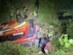 bus-rombongan-santri-gontor-masuk-jurang-di-sulteng.jpg