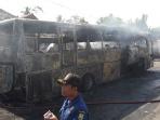 bus-terbakar_20151206_114656.jpg<pf>bus-terbakar_20151206_114800.jpg