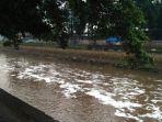 busa-di-sungai-ciliwung.jpg