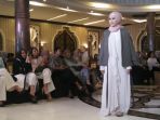 busana-yang-dirancang-oleh-desainer-modest-wear-jenahara_20171206_195508.jpg
