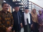 buya-syafii-maarif-bersama-kiai-maruf-aminjpg_20181015_145749.jpg