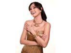 caitlin-halderman-sebagai-teman-spesial-the-palace-jeweler.jpg