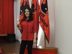 caleg-pdi-perjuangan-tina-toon-konpers_20181102_102222.jpg